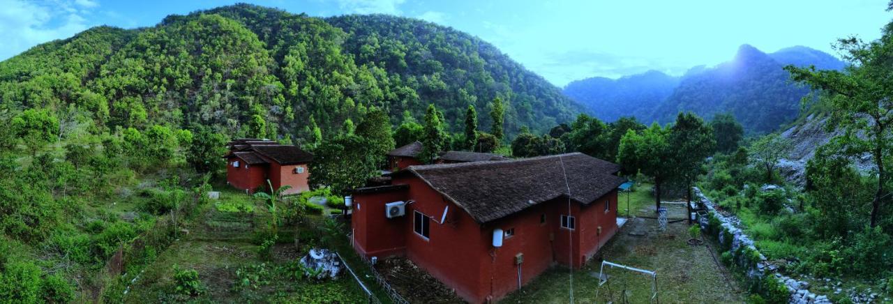 Lodge Maatre Yoga Retreat